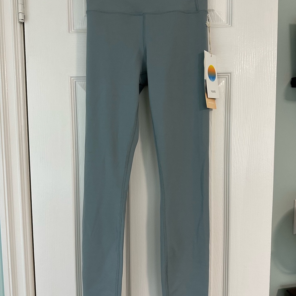 Vuori Women's Leggings in Slate Blue